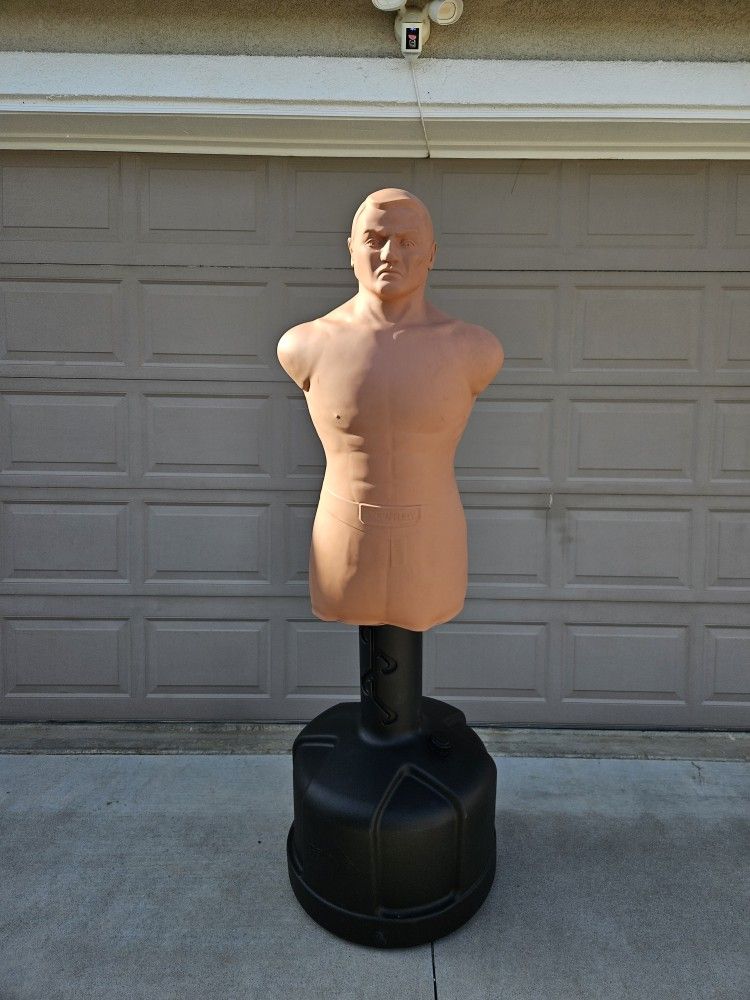 CENTURY BOB XL, PUNCHING BAG, CARDIO WORKOUT, MUAY THAI, TAE KWON DO,KARATE, MMA