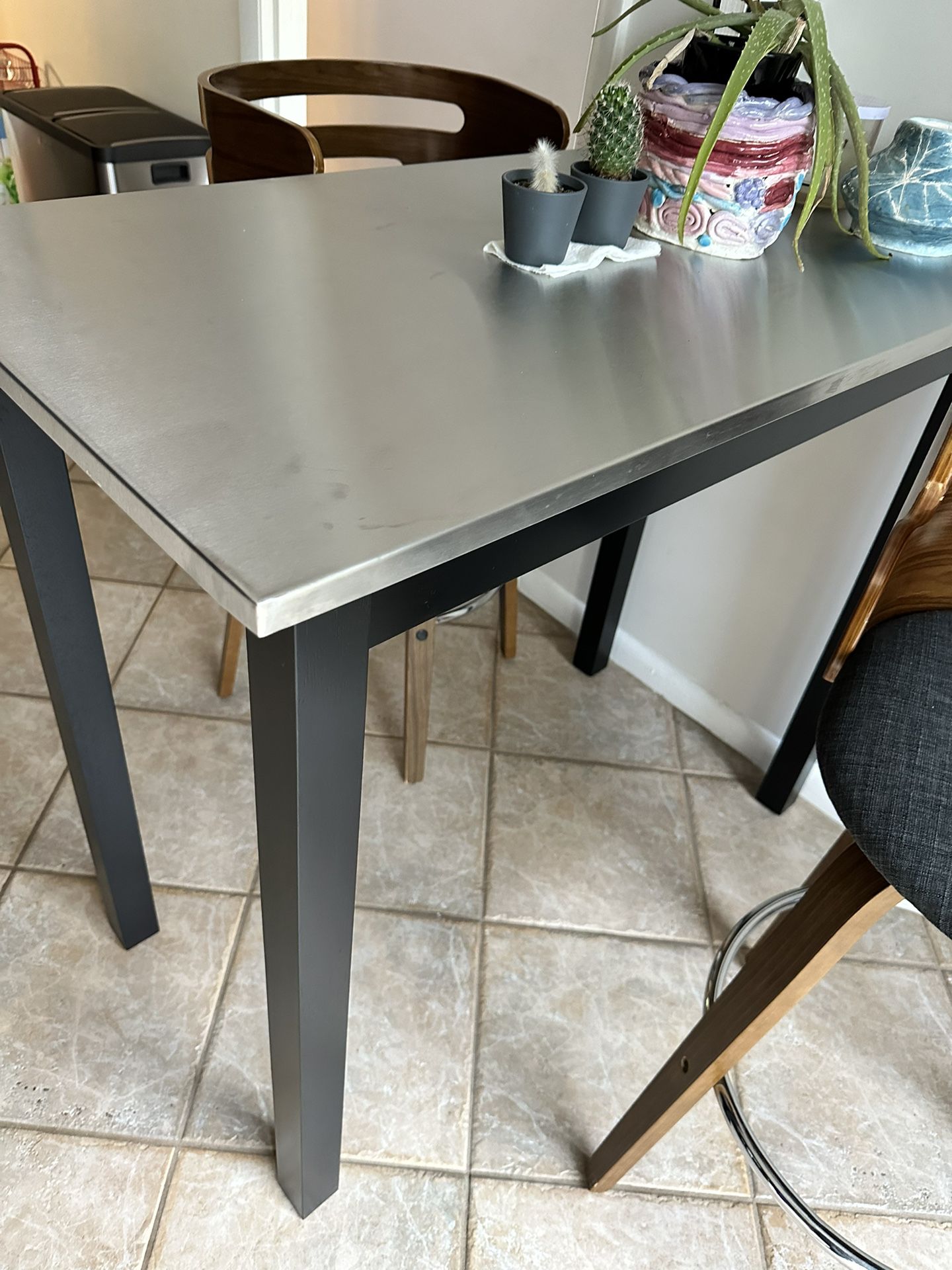 Stainless Steal Table And Chairs 
