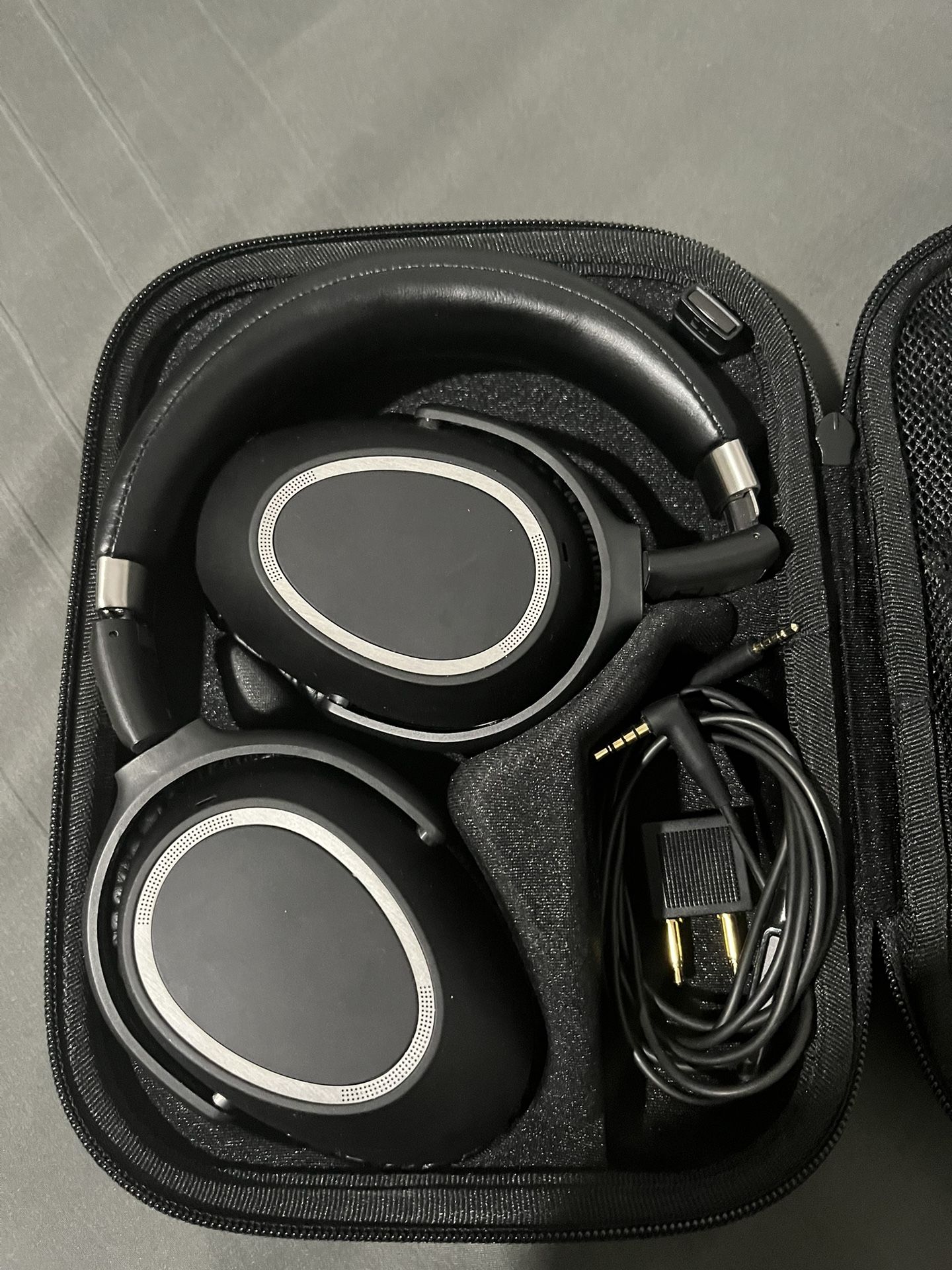 sennheinser-mb-660-ms-noises-canceling-headphone-for-sale-in-huntington