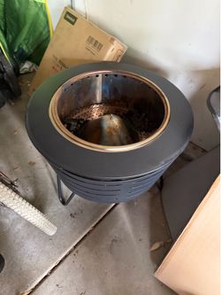 Tiki brand smokeless fire pit 25” with new tabletop lid
