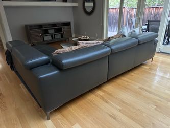 Real Leather Sectional Sofa/Couch