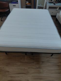 Full size bed