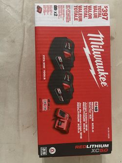 Milwaukee M18 Battery / Charger Combo REDLITHIUM XC5.0