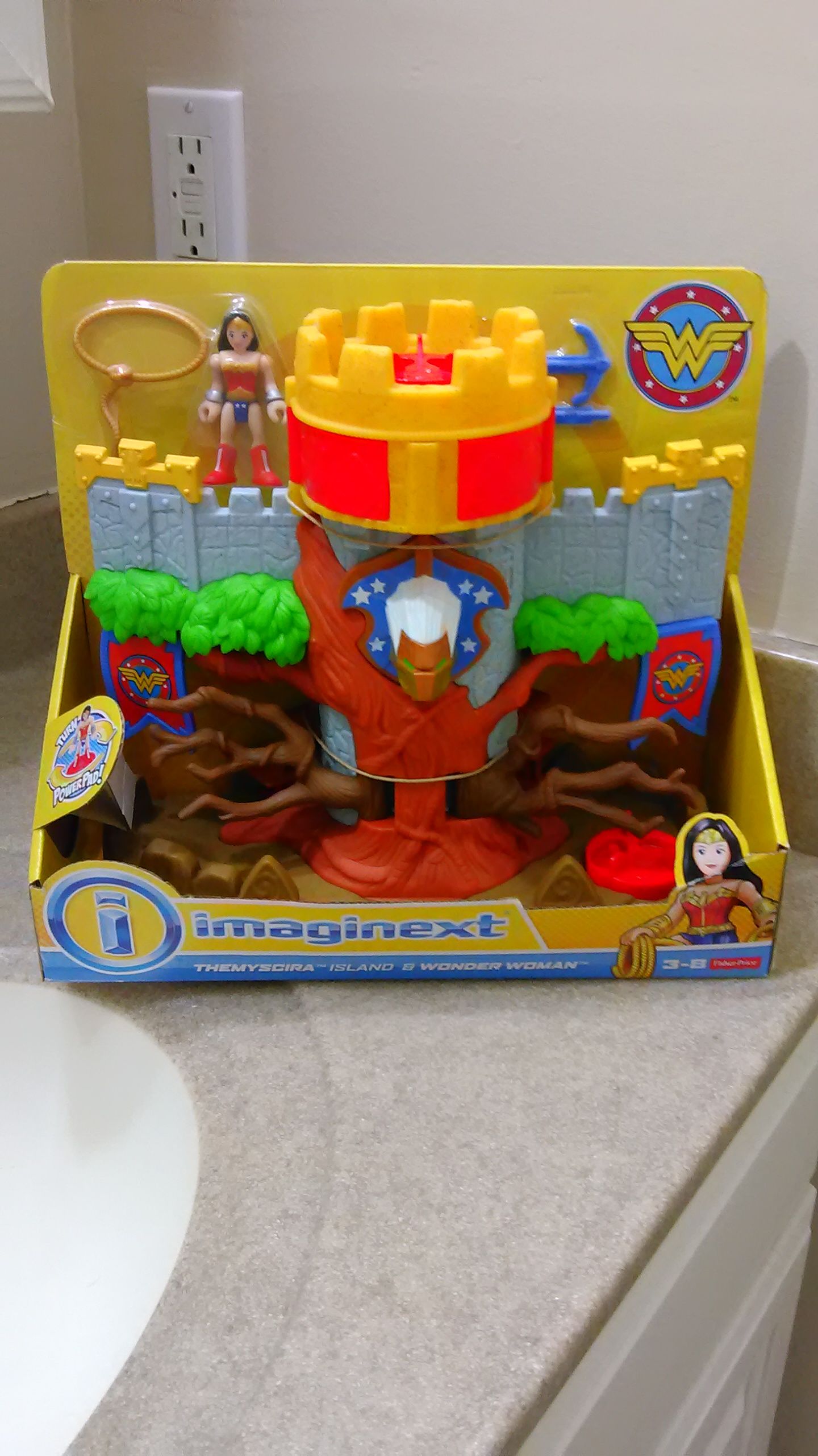 Brand new Fisher-Price Imaginext Themyscira Island And Wonder Woman