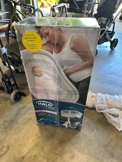 HALO Bassinest Swivel Sleeper Essentia Series