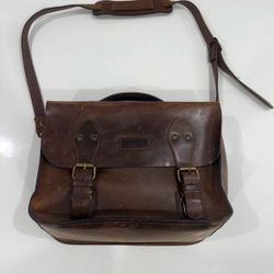 duluth trading co leather bag 