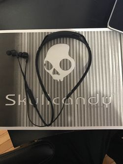 Skullcandy headphones -Bluetooth