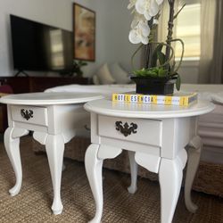 Pair of Queen Anne Style Solid Wood Nightstands / End Tables – Refinished w/ Brass Pulls