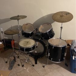 Drum Set For 200 Dollars 