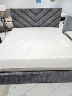 King Sizes bed Include mattress