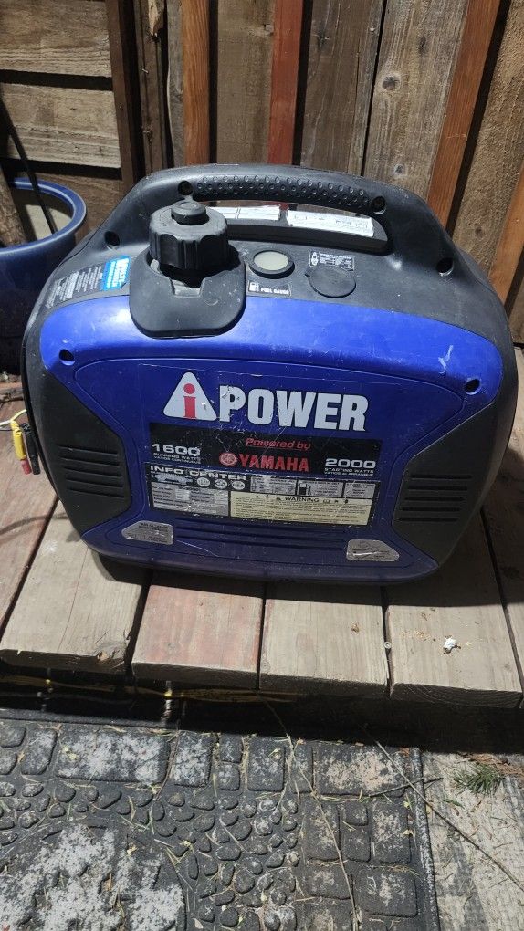 A-iPower Inverter Generator 2000W – 1 Pull Start – Quiet & Fuel Efficient