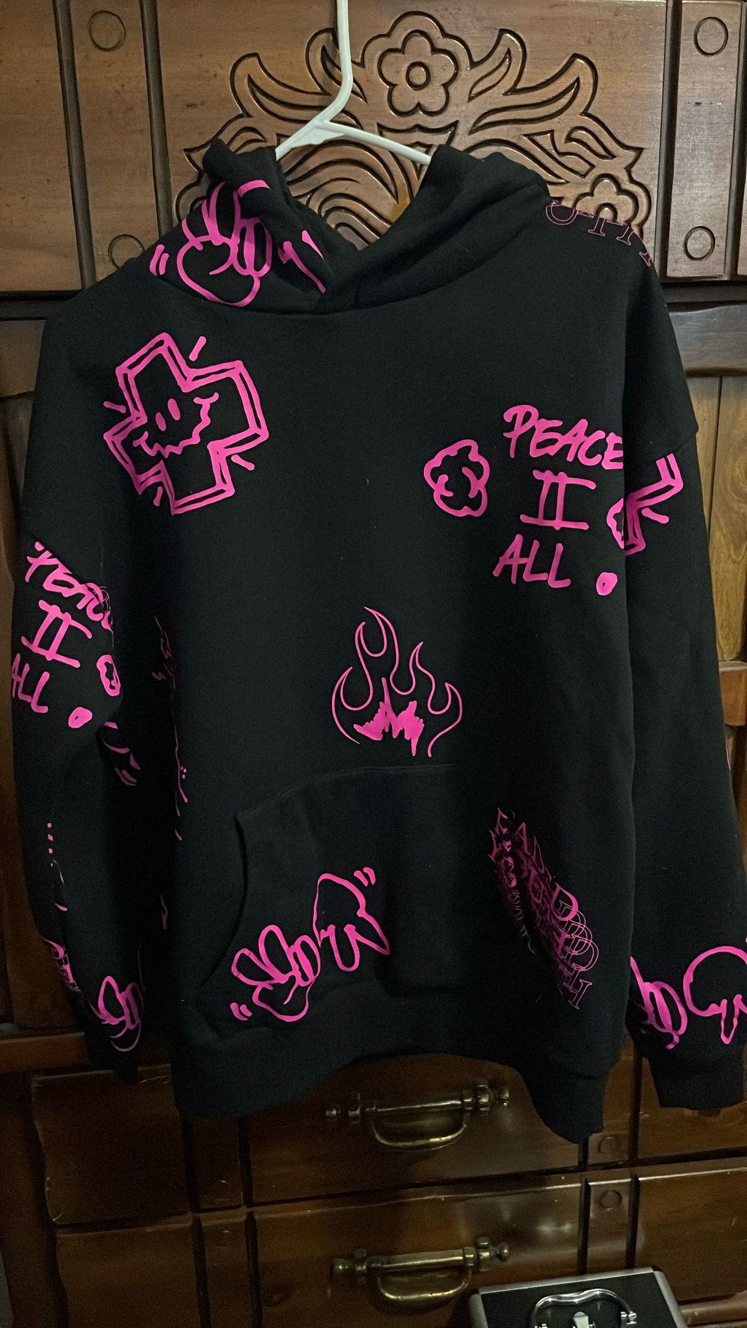 PacSun Men's Black and Pink Hoodie
