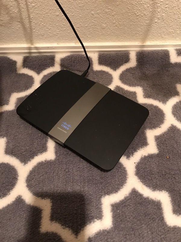 Linksys E4200 750 Mbps 4-Port Gigabit Wireless N Router