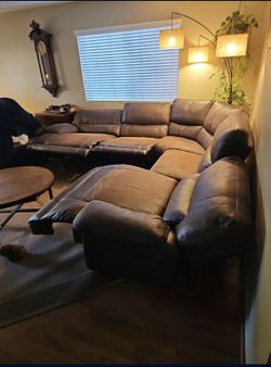 *Free Delivery* Power Recliner Sectional Couch Sofa