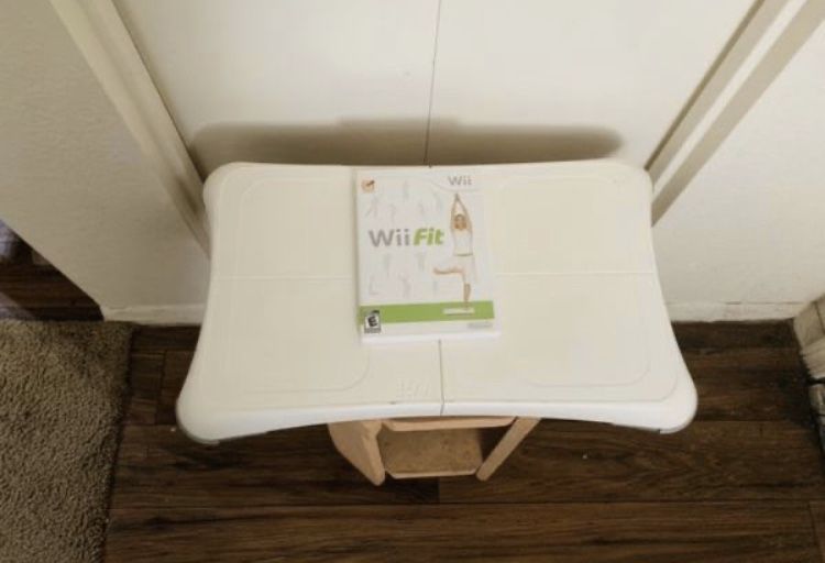 NINTENDO Wii Fit Balance Board And Game