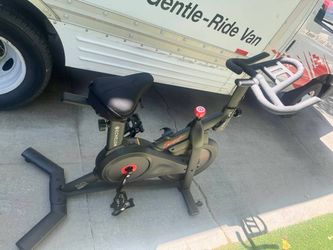 Echelon stationary exercise bike in good condition.