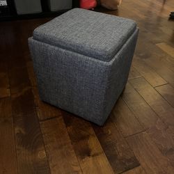 2 cube storage ottomans