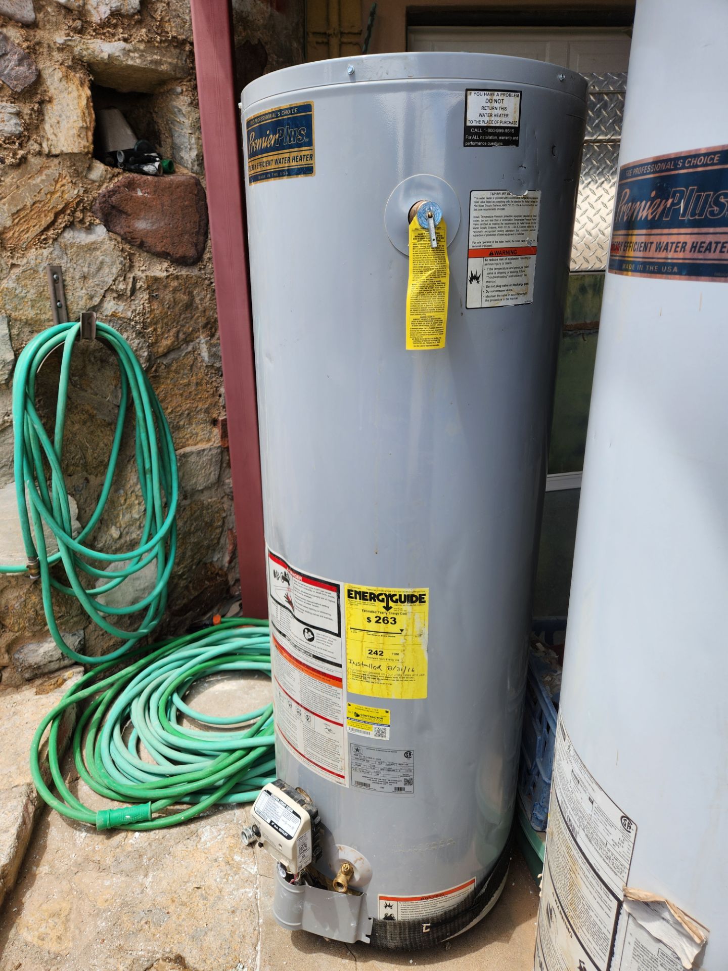 40 gal Natural gas water heater