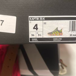 Youth Adidas Size 4 