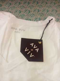 Ava & Viv White T-Shirt Size 3X