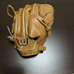 Wilson Staff baseball glove
