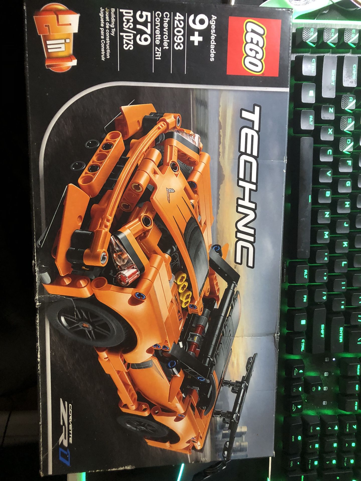 Lego 42083 chevy corvette zr1 never opened
