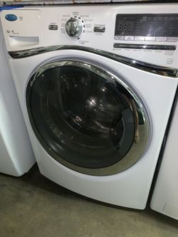 Whirlpool front load washer in excellent conditions