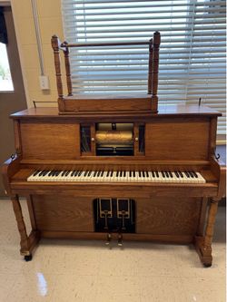 Vintage Piano