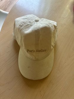 Beige cap “Paris Atelier”