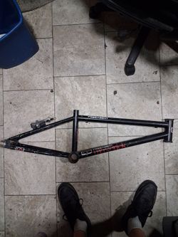 Free agent 20" Maverick frame