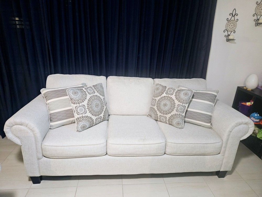Sofa & Loveseat Set