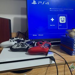 White PS4 Slim Bundle