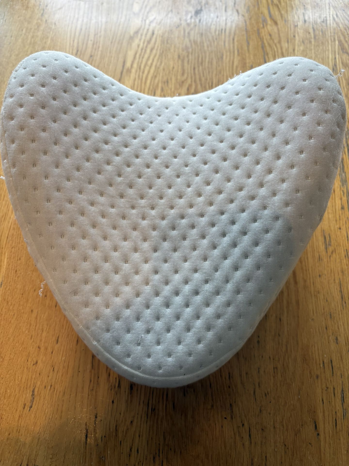 Contour Legacy Leg and Knee Pillow