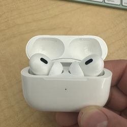 AirPods Pro Wireless Charging 