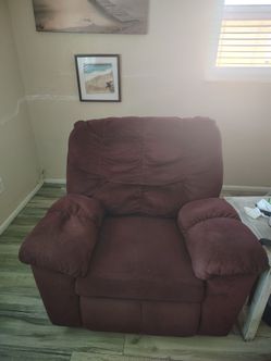 Maroon rocker