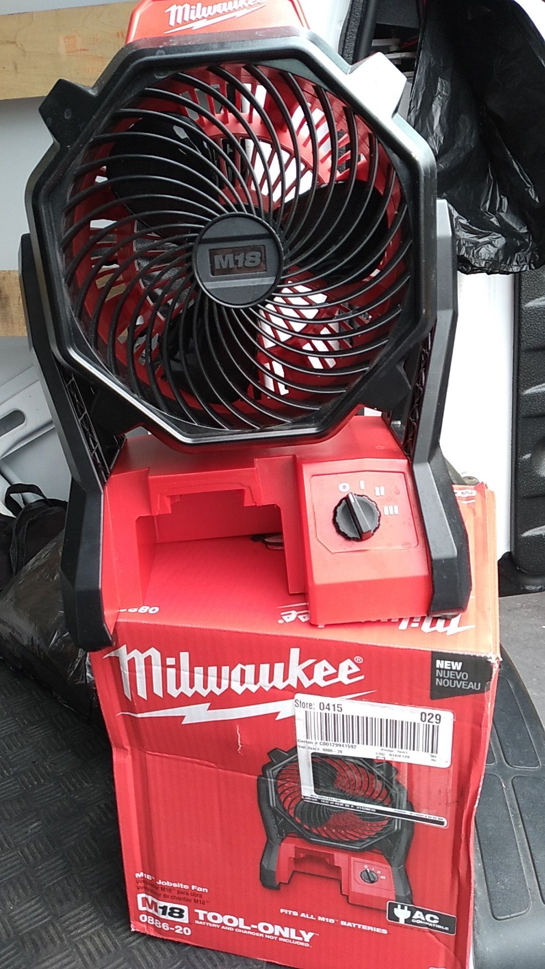 Milwaukee M18 Jobsite Fan