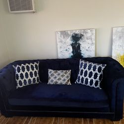 Nadia 81 velvet sofa