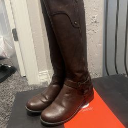 Guess brown Boots 7.5