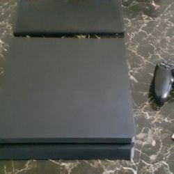 PS4 Slim