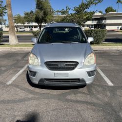 2007 KIA Rondo