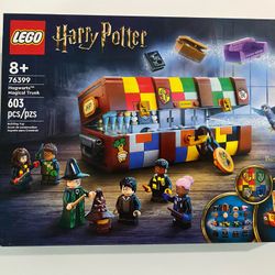 LEGO Harry Potter Hogwarts Magical Trunk 76399 Luggage Set. New!
