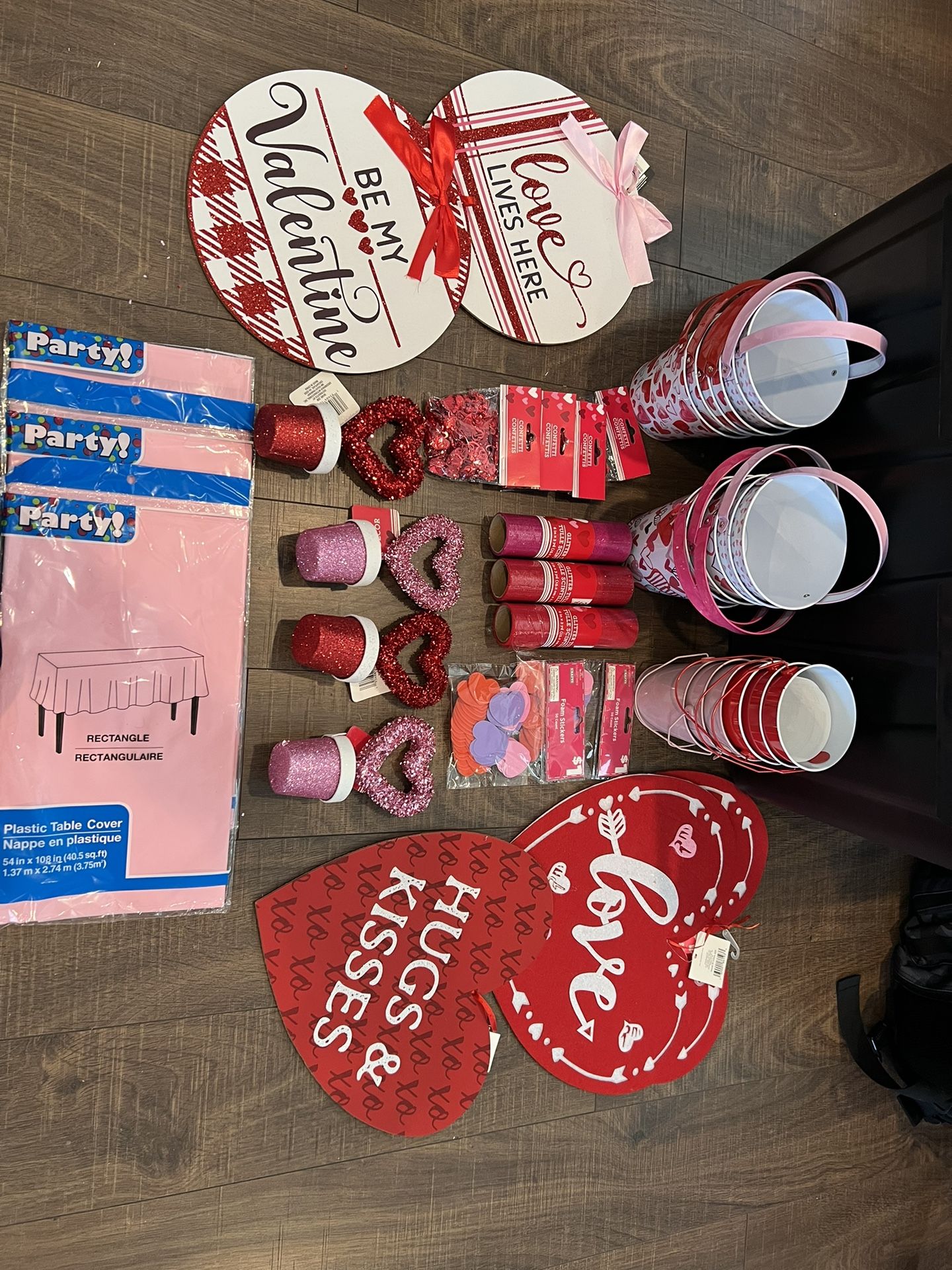 Valentines Decorations & Crafts