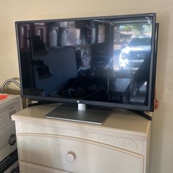 Computer Monitor 42”