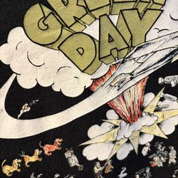 Green Day T-Shirt Size Medium
