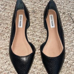 Steve Madden Black Flats