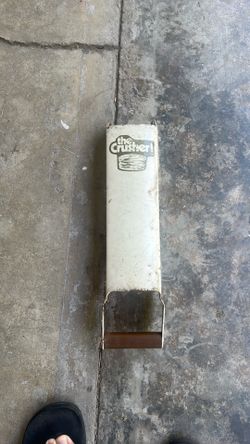 The crusher aluminum can smasher