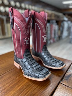 Mens western boots