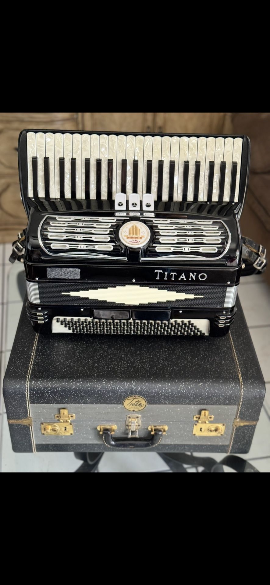 TITANO Accordion