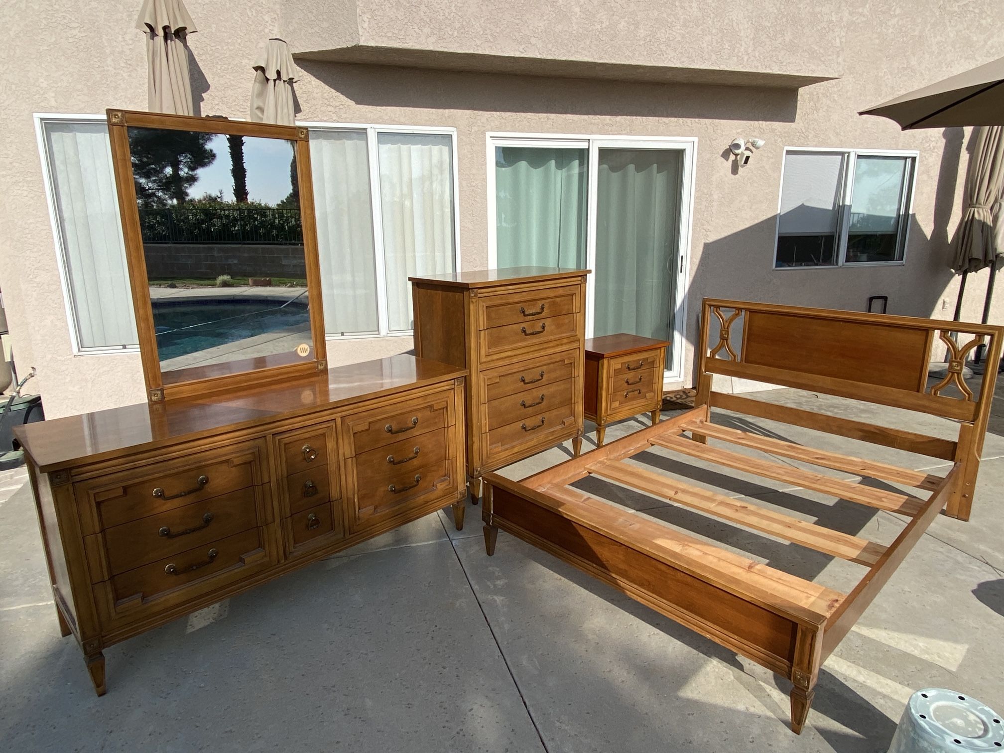 Vintage Italian Provincial Bedroom Suite by Thomasville Furniture 1(contact info removed)