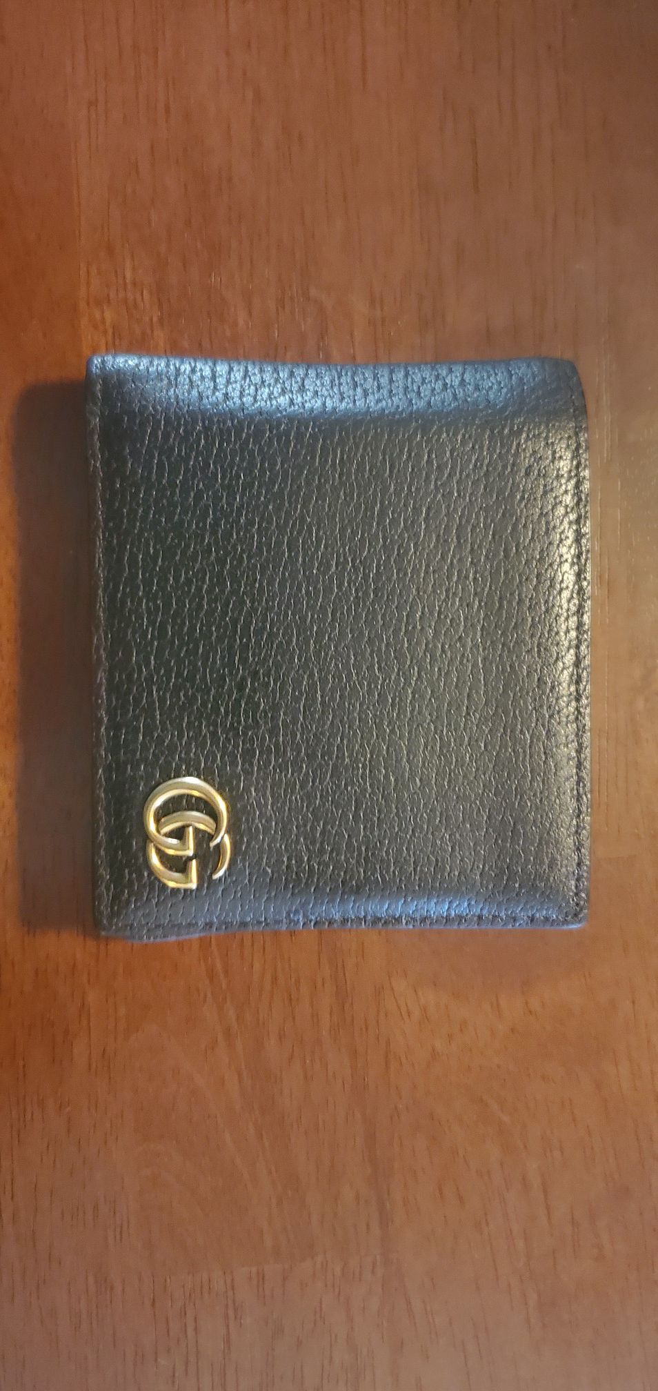 Authentic gucci wallet